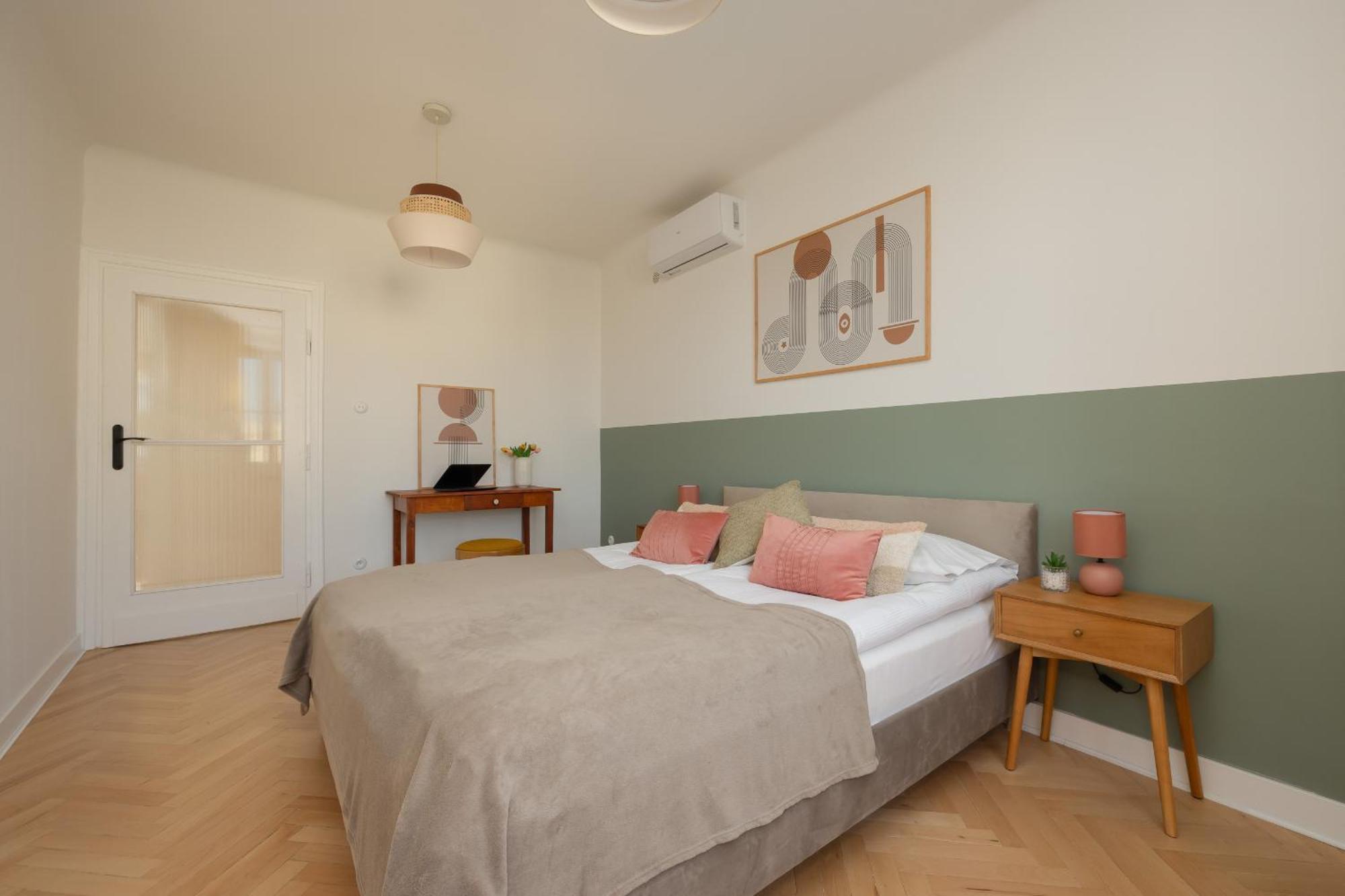 Apartment For 6 People Near Royal Baths Park By Renters Prestige Warschau Exterior foto